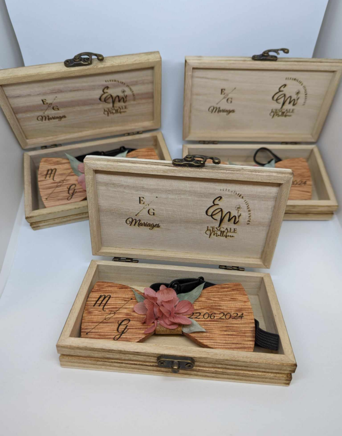 Nœud papillon en bois & fleurs séchées – Image 3